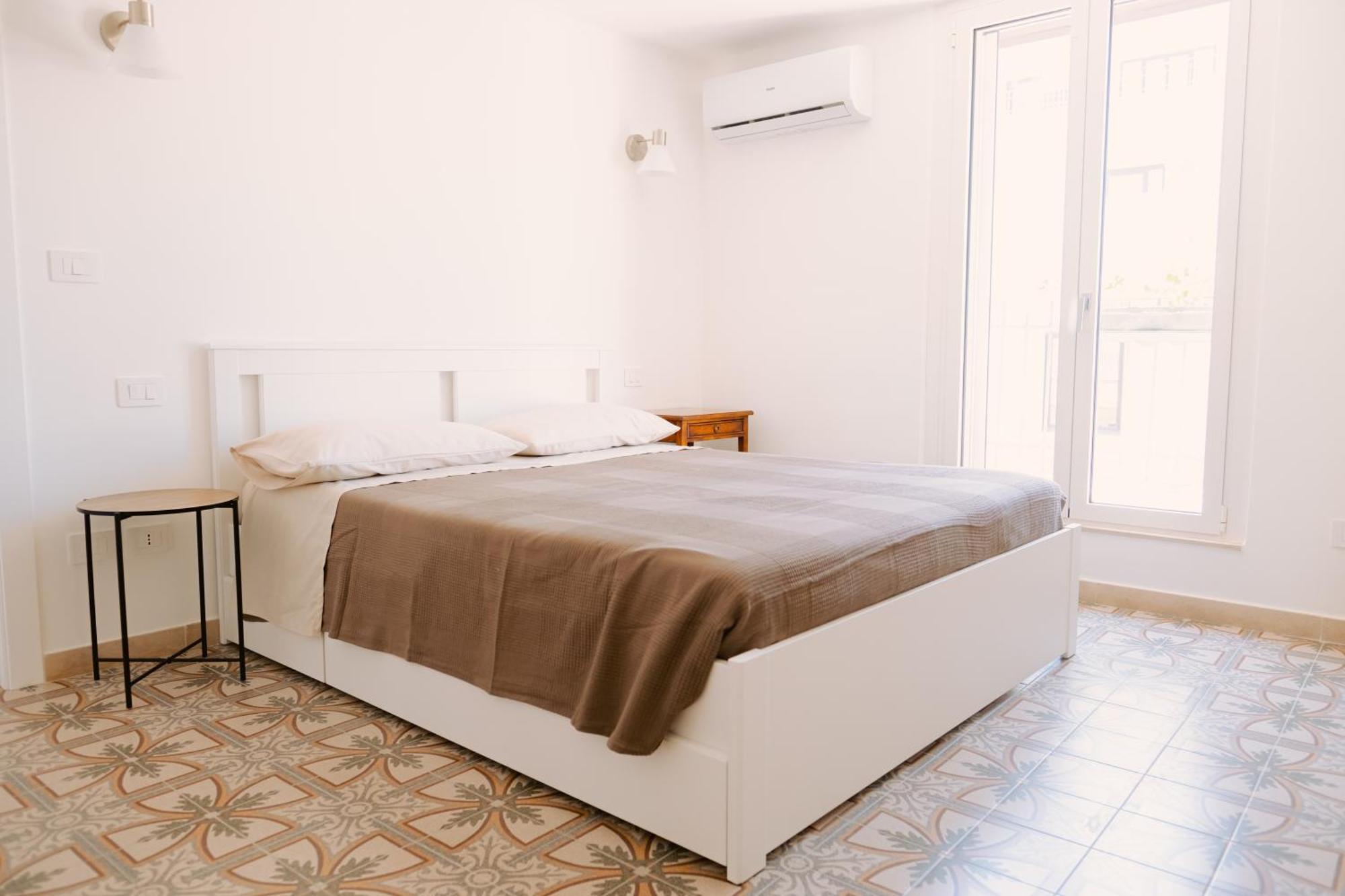 Casa Antonia - Terrace & Suites Бари Экстерьер фото